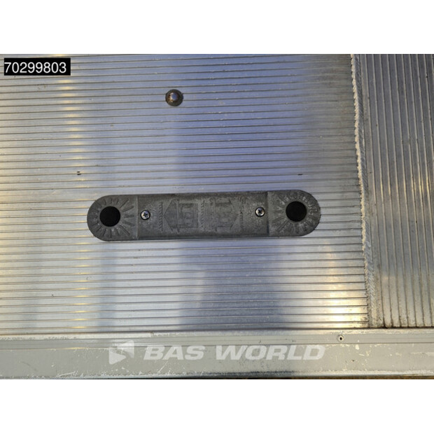 2021 ميتسوبيشي 7C18-44097652