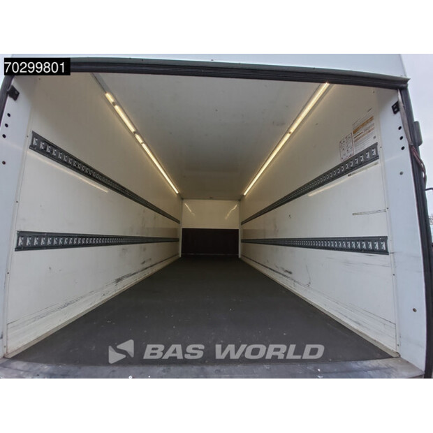 2020 ميتسوبيشي 7C18-44097710