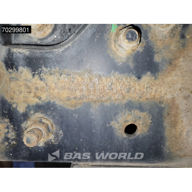 2020 ميتسوبيشي 7C18-44097744