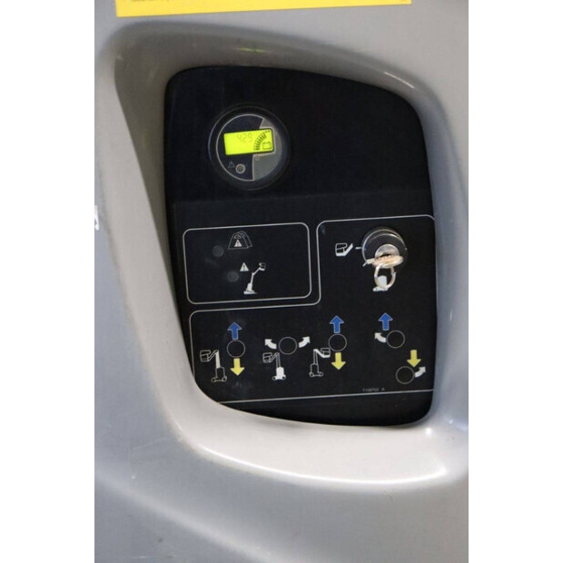 2016 Genie GR26J-44099915