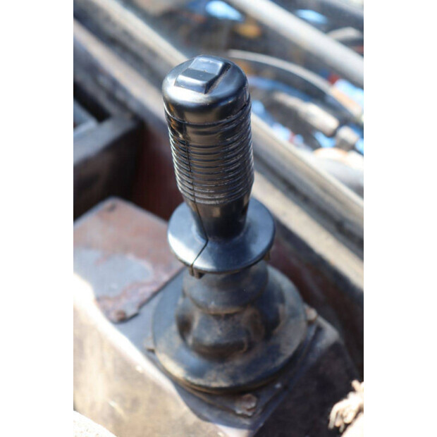 1989 اطلس 1004-44100501