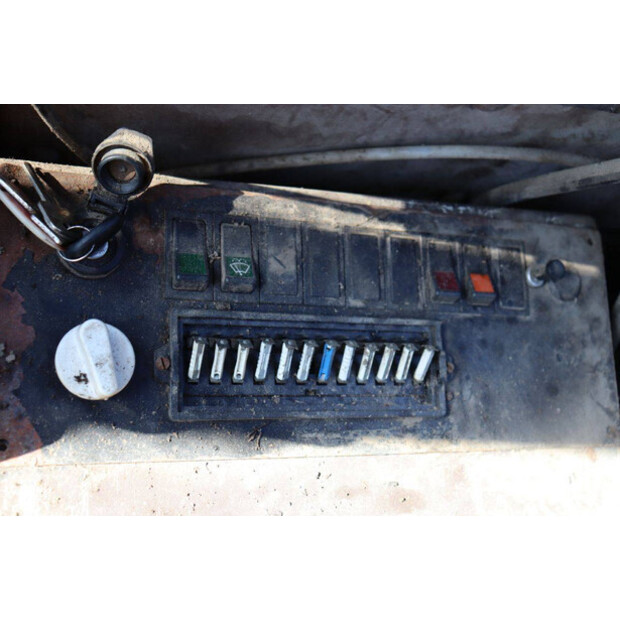 1989 اطلس 1004-44100504