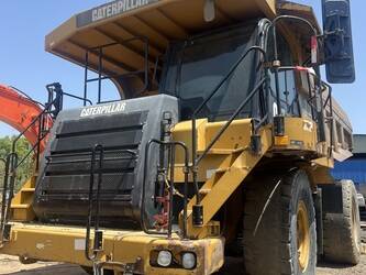 صورة ل شاحنات قلابة مفصلية 2021 كاتربيلر 777F