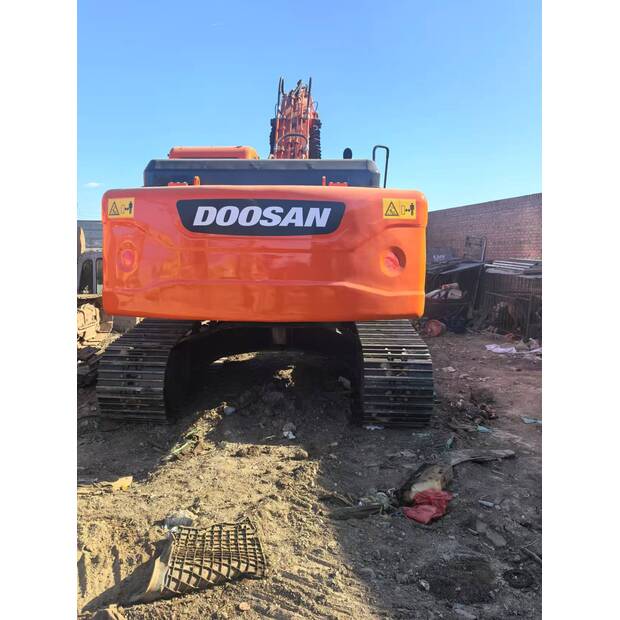 2023 دووسان DH225LC-44115673