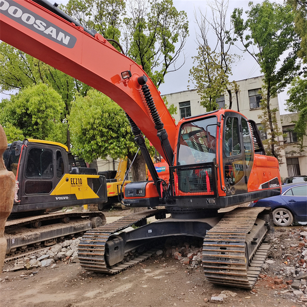 2023 Doosan DH225LC-44115684