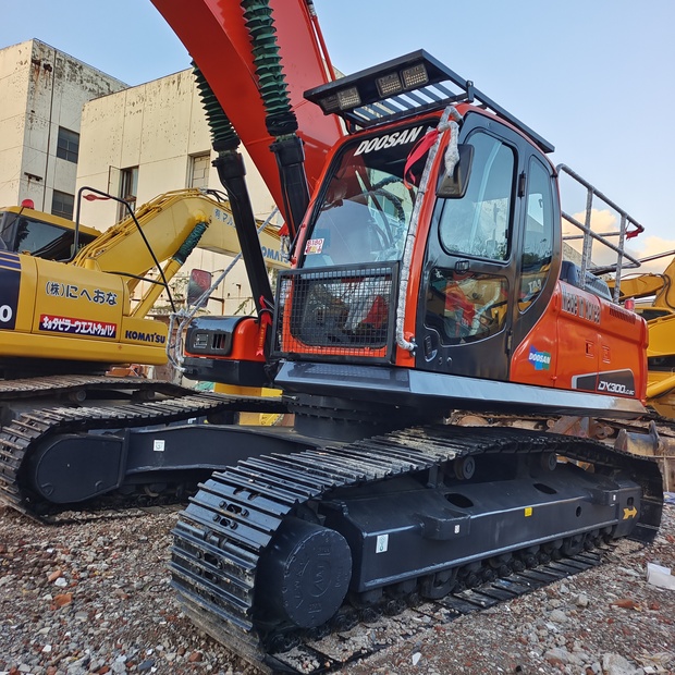 2023 دووسان DH300LC-44116835