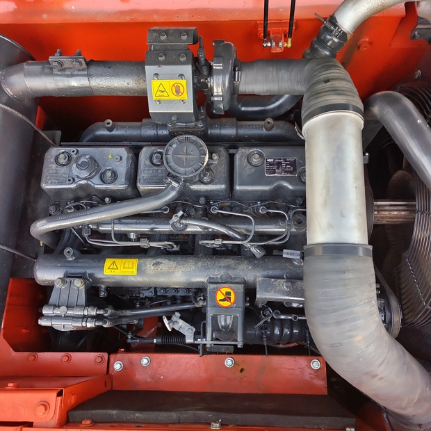 2023 دووسان DH300LC-44116841