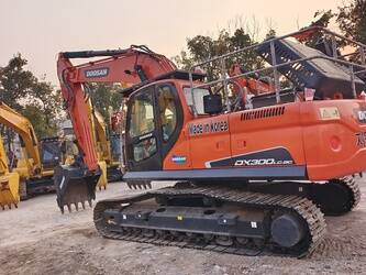 صورة ل 2023 دووسان DX225