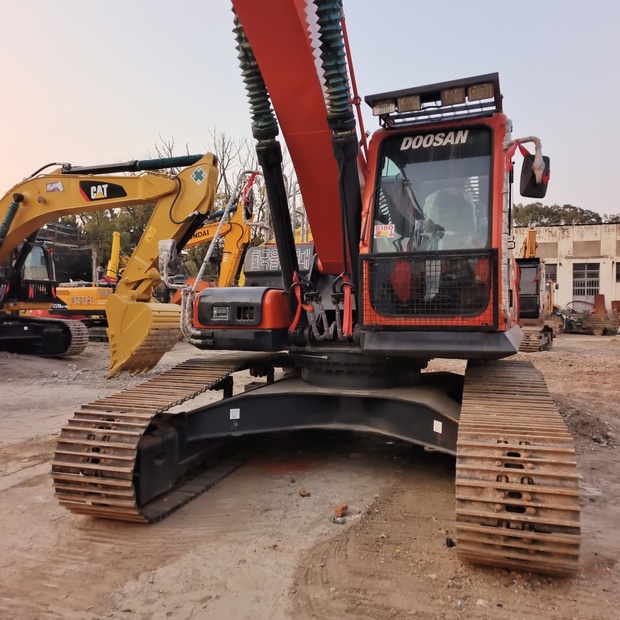 2023 دووسان DX225-44116848