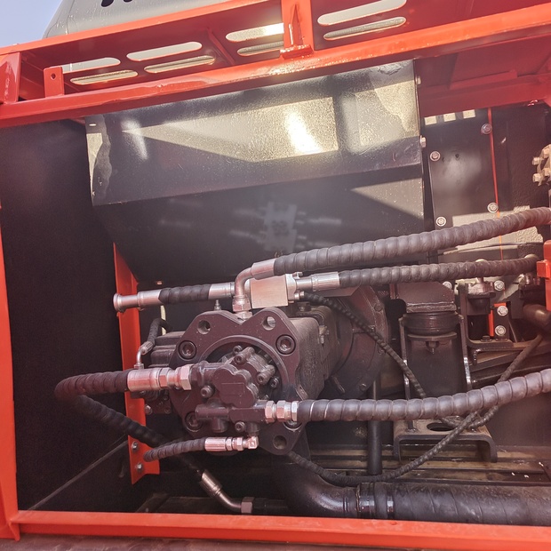 2023 Doosan DX225-44117073