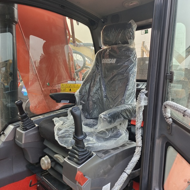 2023 Doosan DX225-44117080