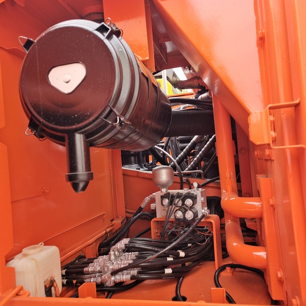 2023 دووسان DX300-44117523