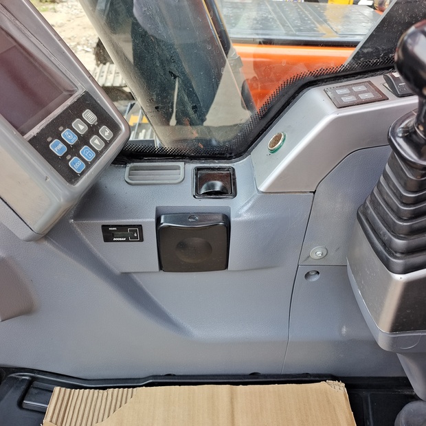 2023 دووسان DX300-44117527