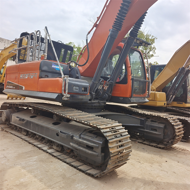 2022 Doosan DX340-44117546