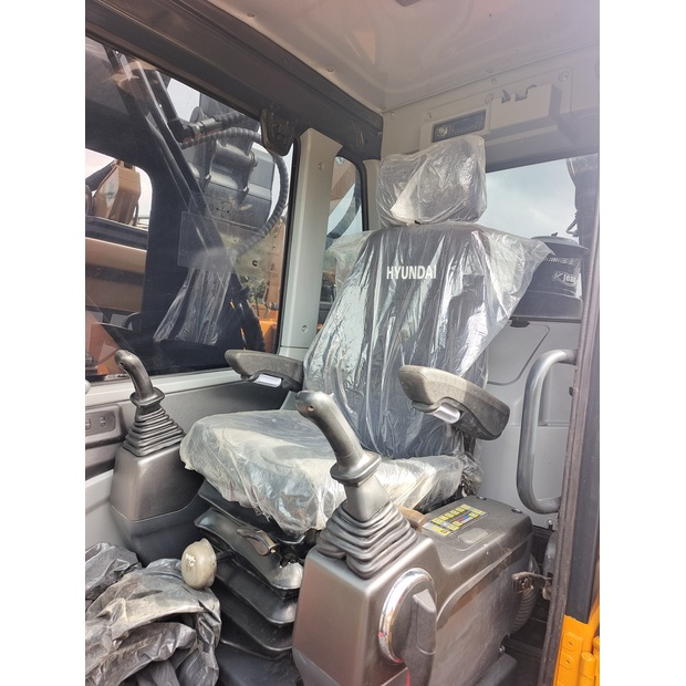 2023 Hyundai HX220HD-44118019