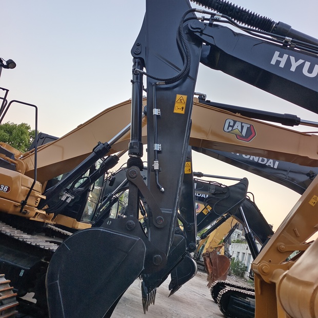 2023 Hyundai HX225HD-44118028