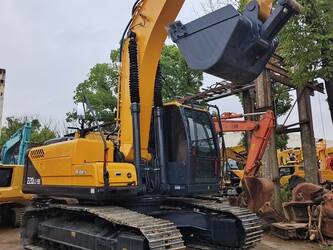 Image for TRACKED EXCAVATORS 2023 Hyundai HX225HD