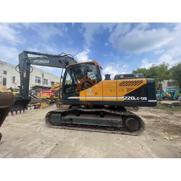 2023 هيونداي R220LC-9-44118322