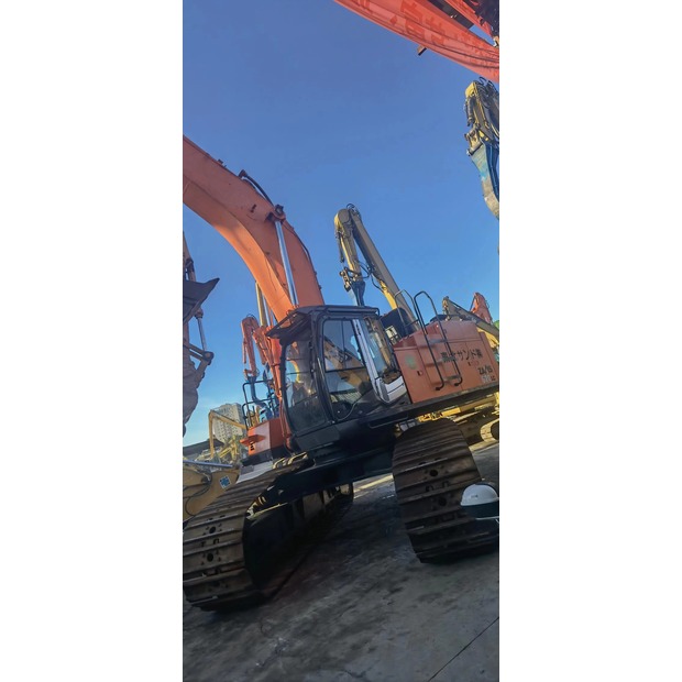 2021 هيتاشى ZX670-44118422