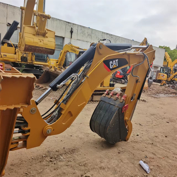 2024 كاتربيلر 416F-44118553