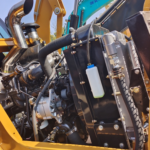 2024 Caterpillar 428F-44118556