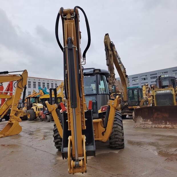 2024 Caterpillar 428F-44118559