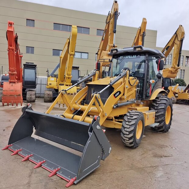 2024 Caterpillar 428F-44118566