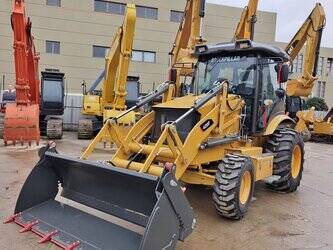 صورة ل لوادر حفارة 2024 كاتربيلر 428F