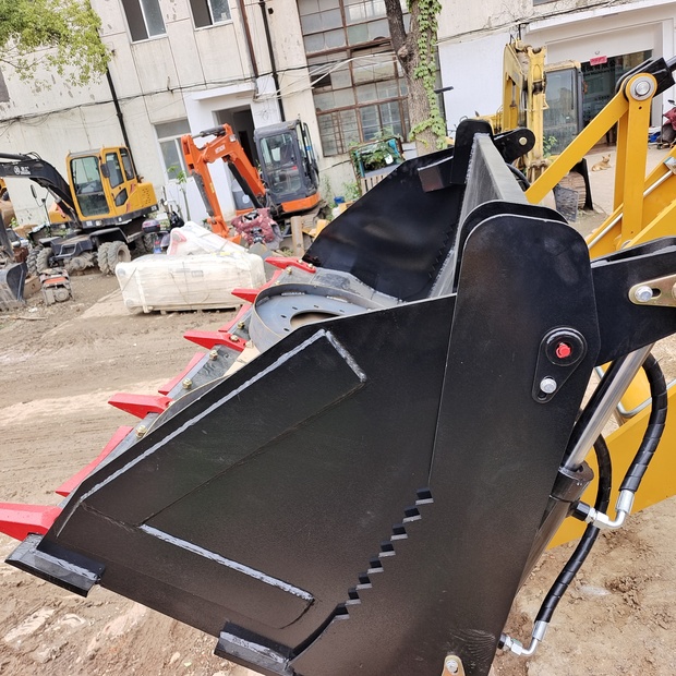 2024 Caterpillar 420F-44118575