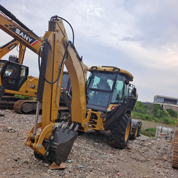 2024 Caterpillar 426F-44118596