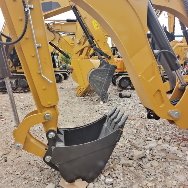 2024 Caterpillar 426F-44118597