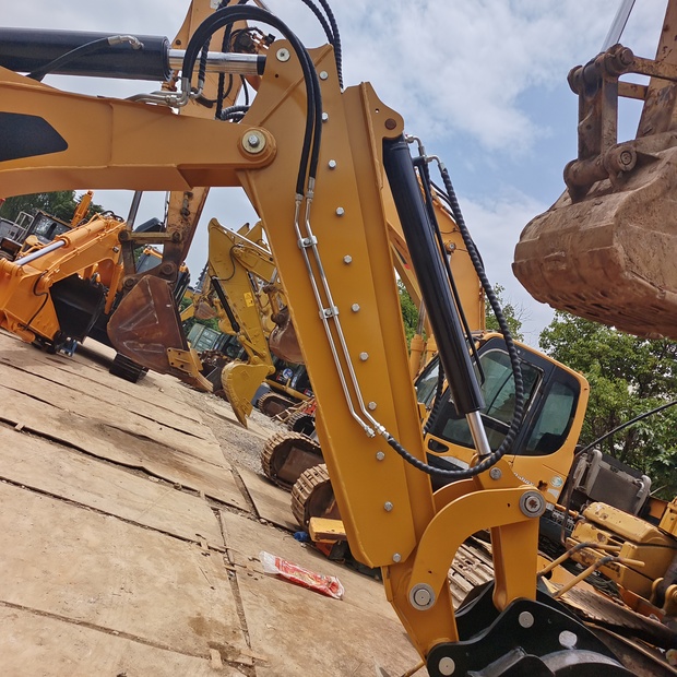 2024 Caterpillar 430F-44118606