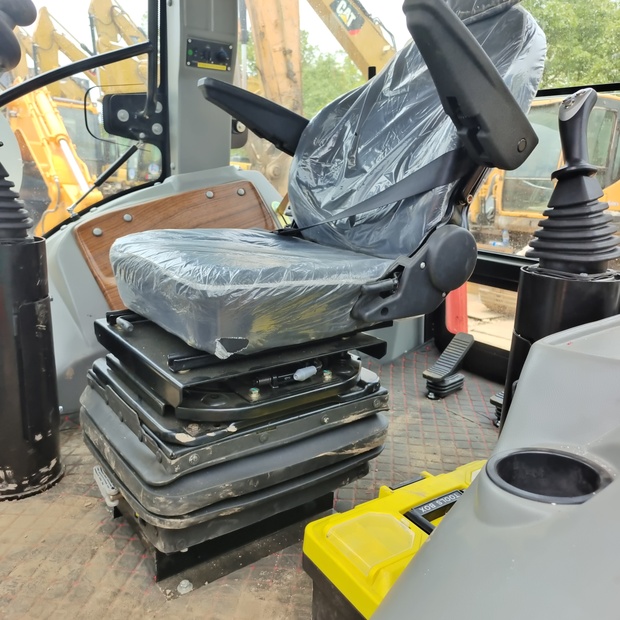 2024 Caterpillar 430F-44118611