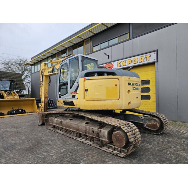 2012 نيو هولاند E235BSR-2-44118694