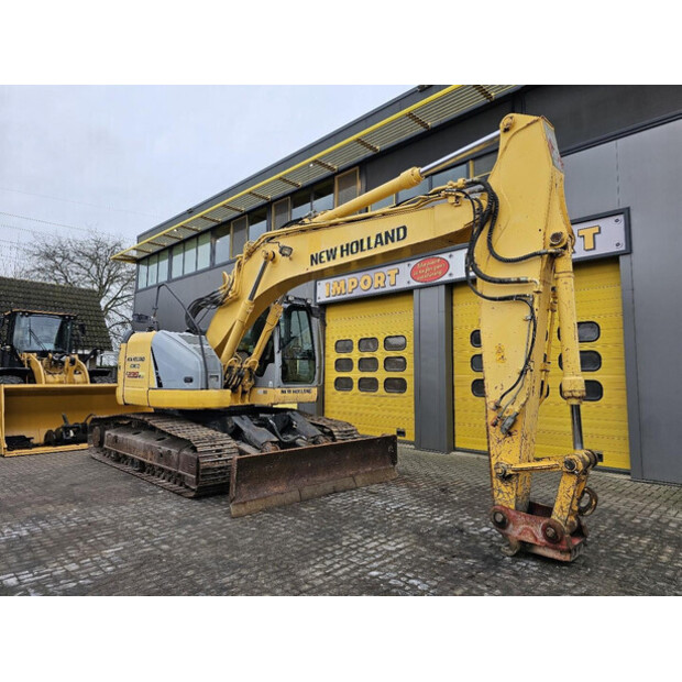 2012 نيو هولاند E235BSR-2-44118698