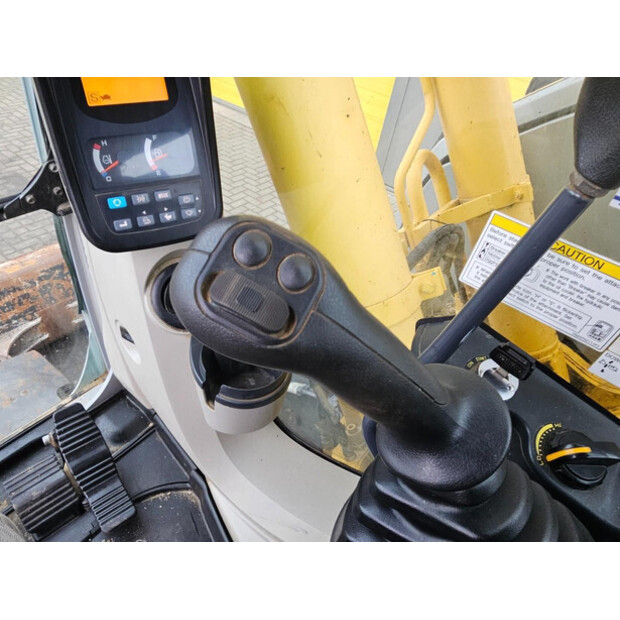 2012 نيو هولاند E235BSR-2-44118711