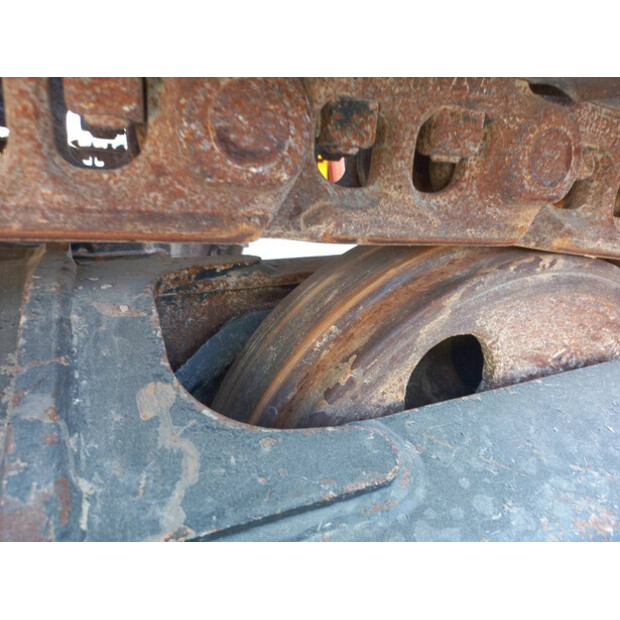 2021 هيتاشى ZX220LC-44118783