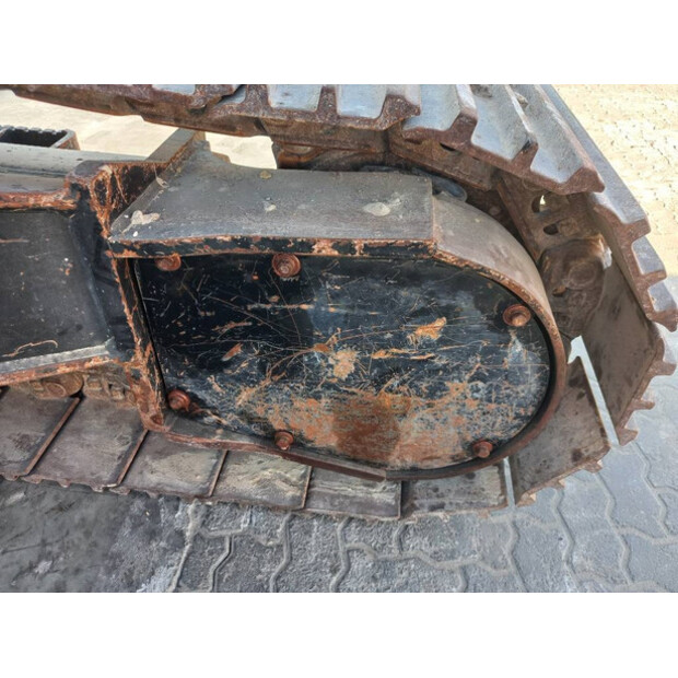 2021 هيتاشى ZX220LC-44118787