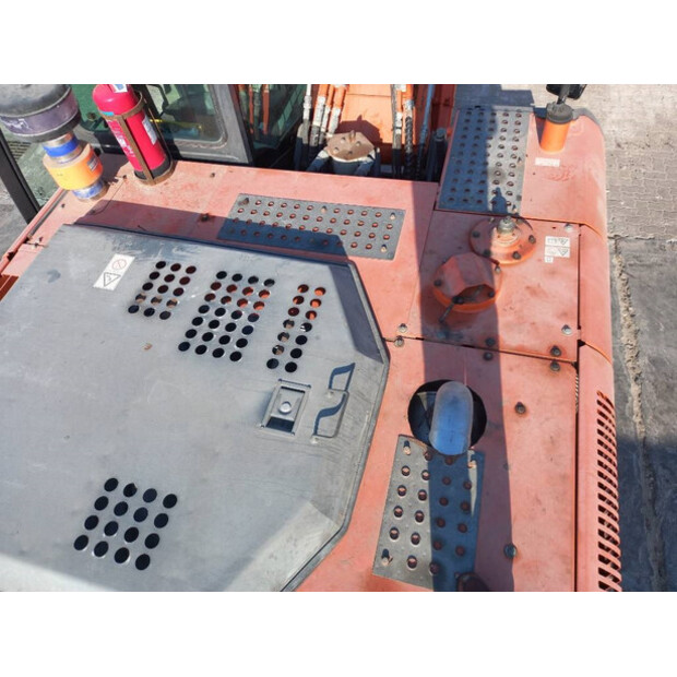 2021 هيتاشى ZX220LC-44118794