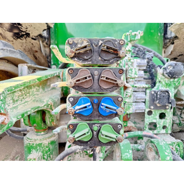 2015 JOHN DEERE 8370RT-44118937