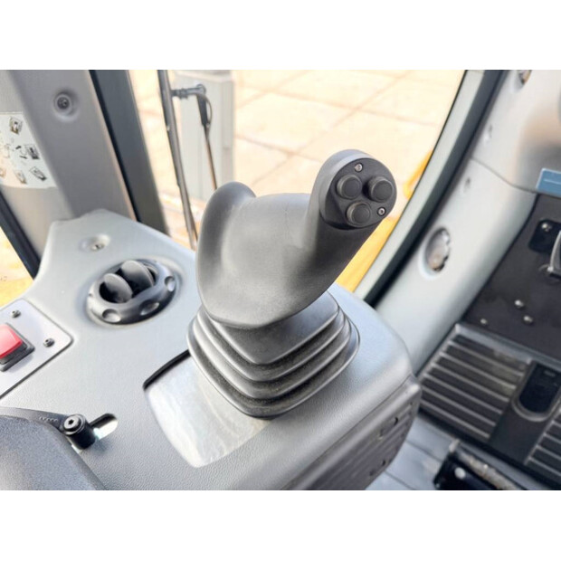 2023 Liebherr PR756-44119074