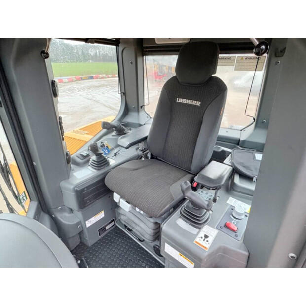 2022 ليبهير PR766 05-44119112