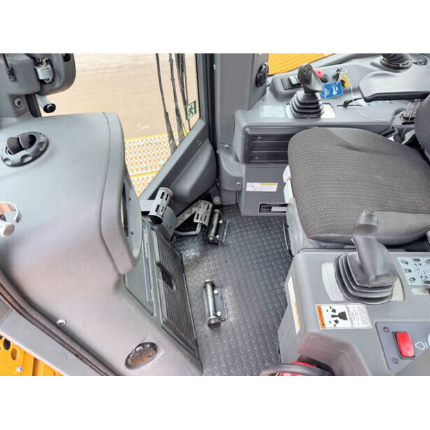 2022 ليبهير PR766 05-44119114