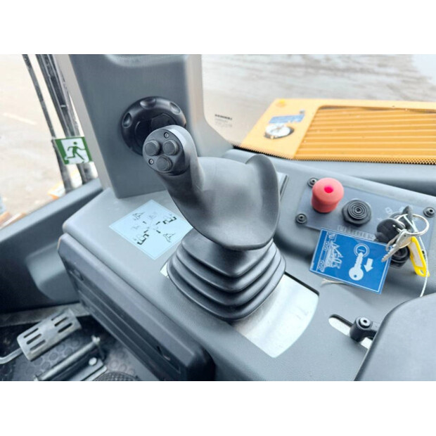 2022 ليبهير PR766 05-44119116