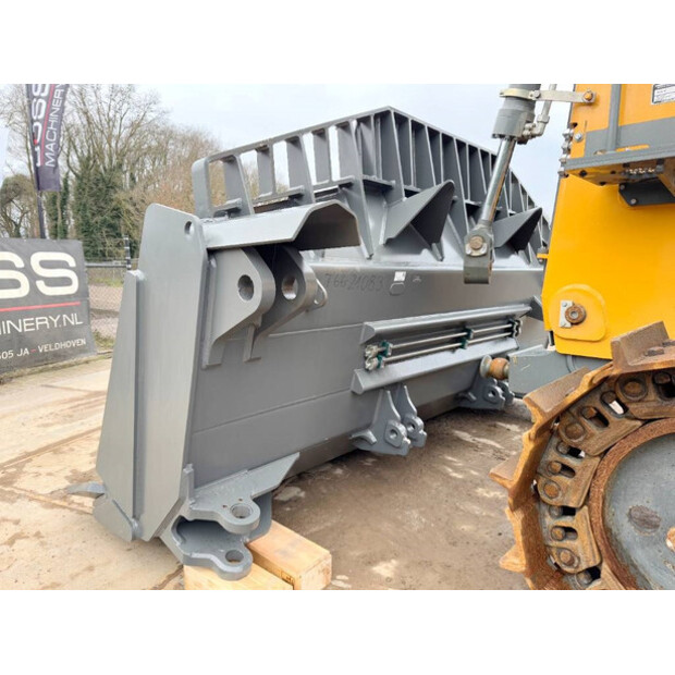 2022 ليبهير PR766 05-44119123