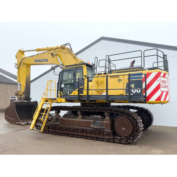 2015 كوماتسو PC700LC-8EO-44119146