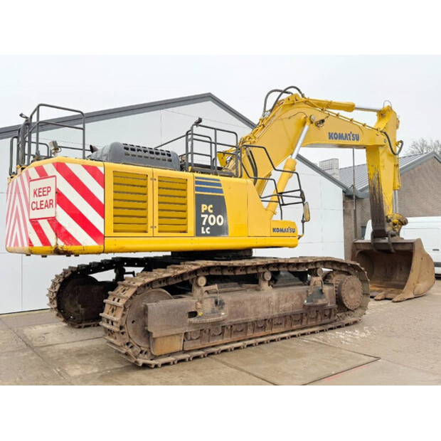 2015 كوماتسو PC700LC-8EO-44119148