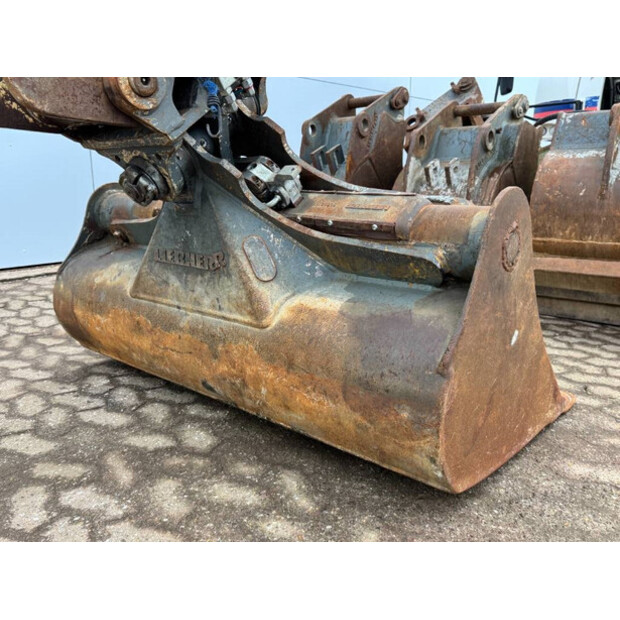 2014 Liebherr R914-44119210