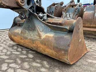 2014-liebherr-r914-1391731-44119210