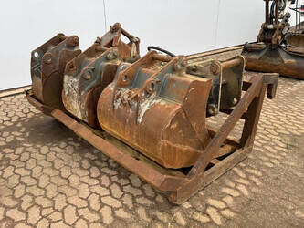 2014-liebherr-r914-1391731-44119215